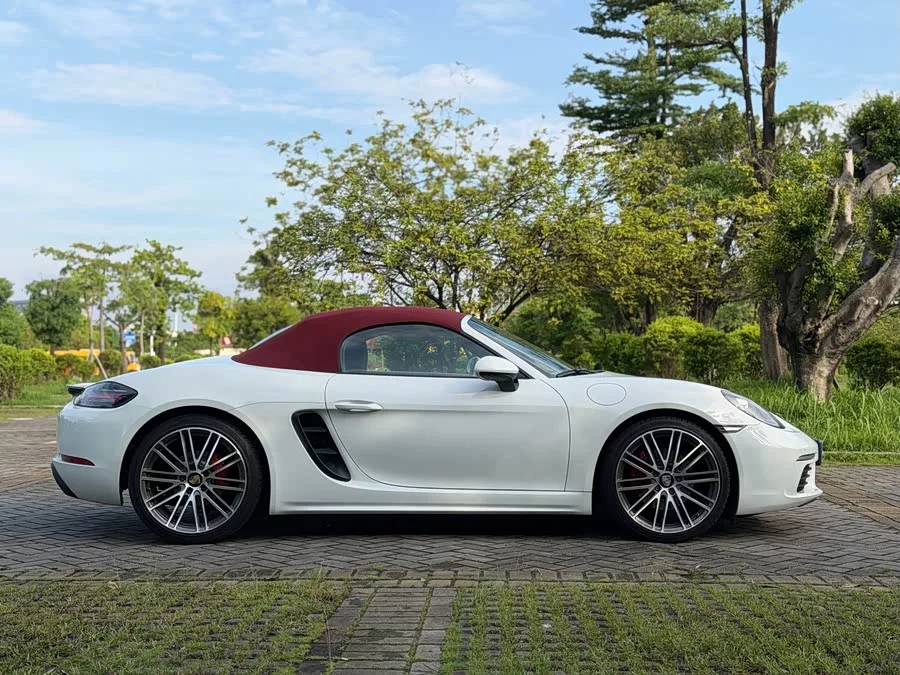 Porsche 718