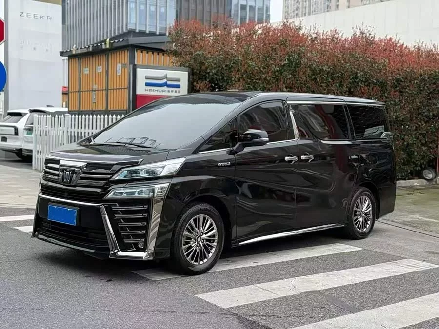 Toyota Crown Vellfire