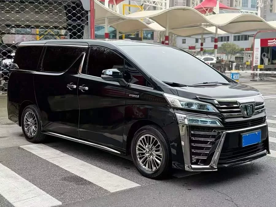 Toyota Crown Vellfire