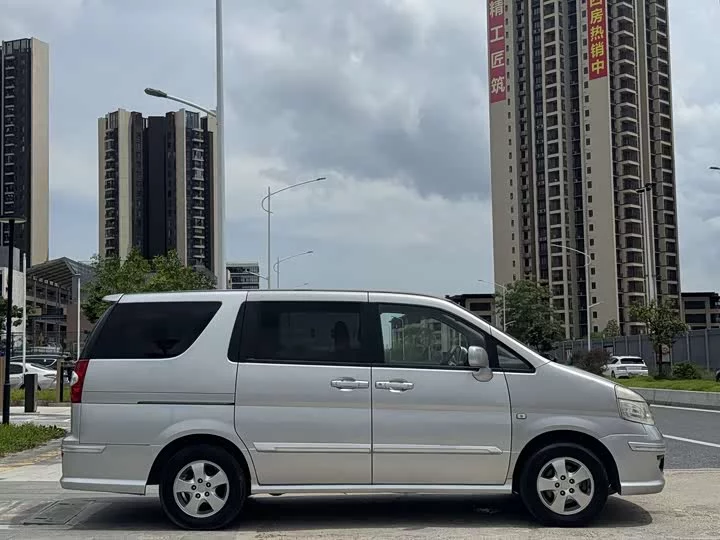 Dongfeng Yuxuan