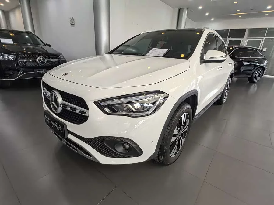 Mercedes Benz GLA