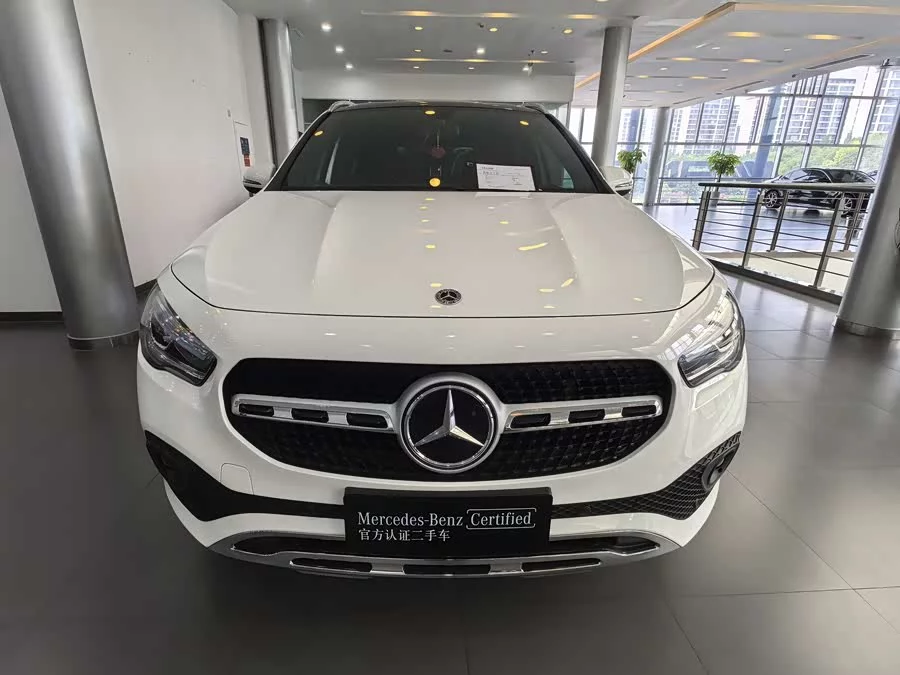 Mercedes Benz GLA