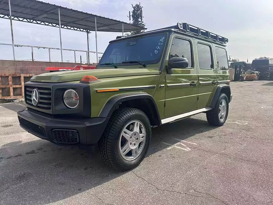 Mercedes Benz G-rated