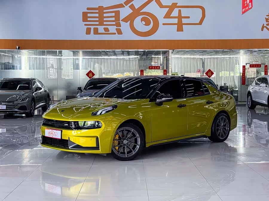 Lynk & Co 03