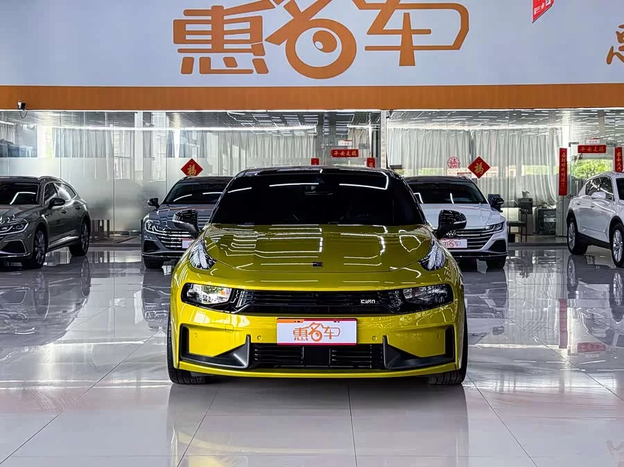 Lynk & Co 03
