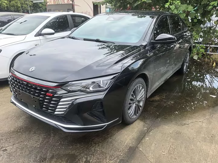 Dongfeng Yixuan MAX