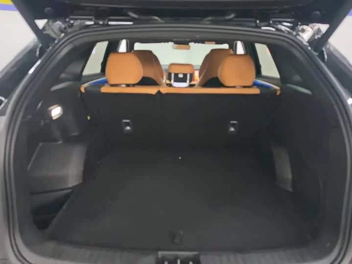 Geely Galaxy L7