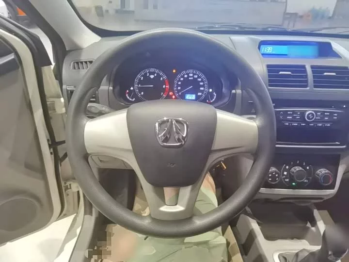 BAIC M20