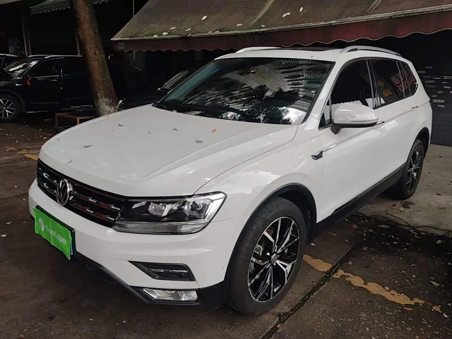 Volkswagen Tiguan L