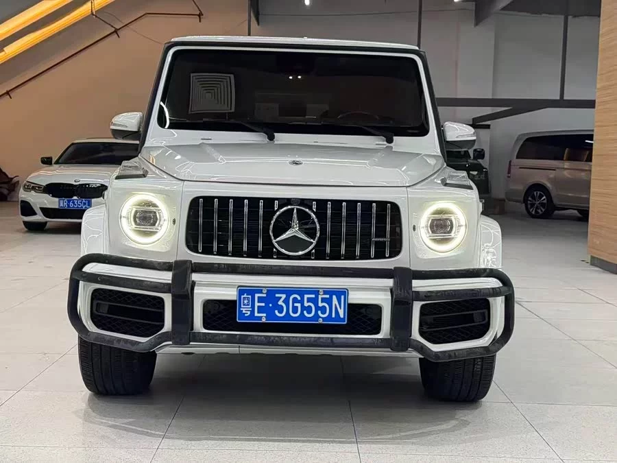 Mercedes Benz G-rated