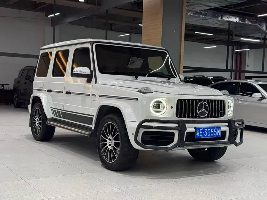 Mercedes Benz G-rated