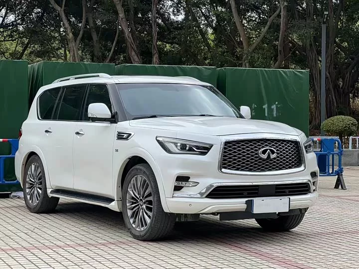 Infiniti QX80