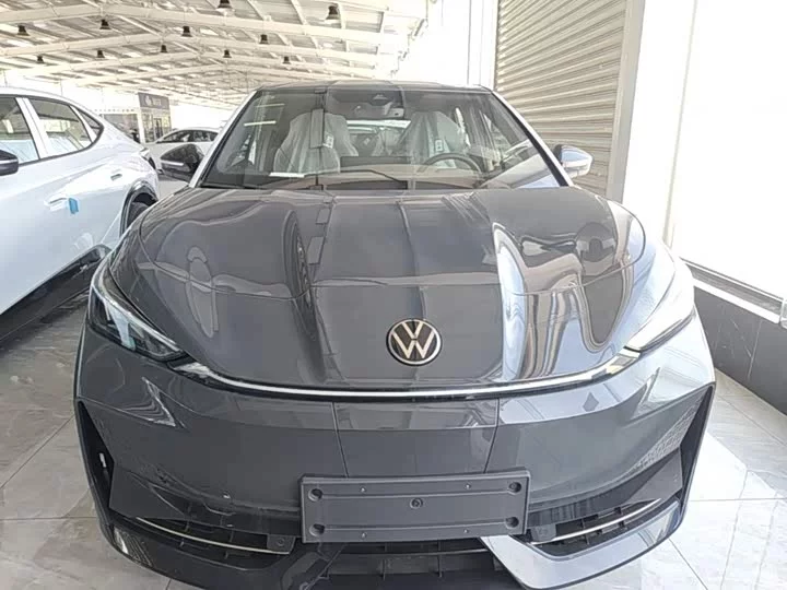 Volkswagen With the crowd06