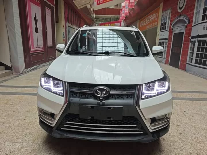 BAIC S3