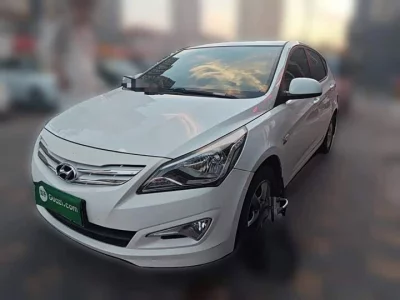 Hyundai Verna RV