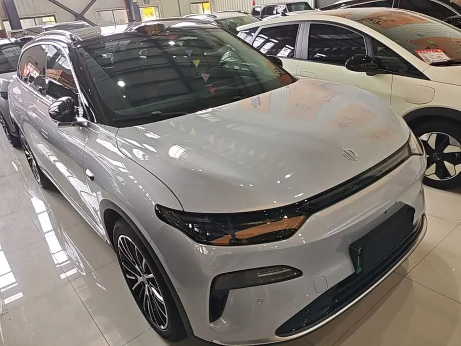 Leapmotor C11