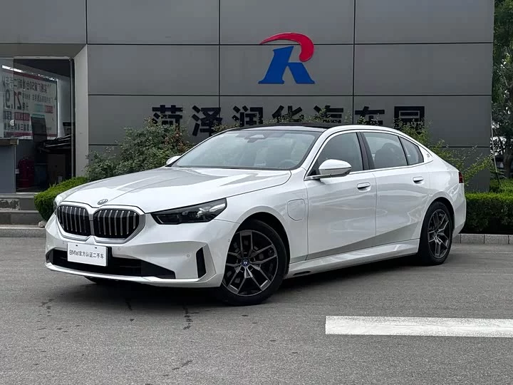 BMW i5
