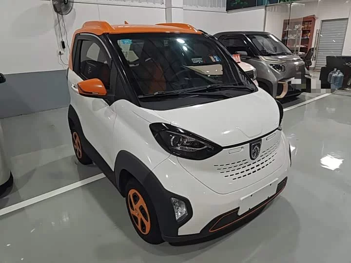 Baojun E100