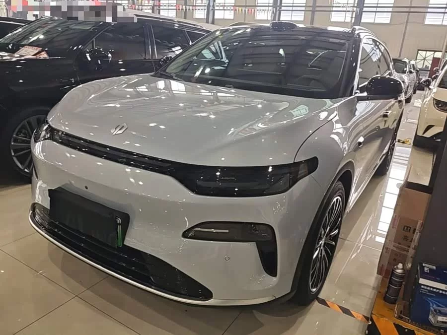 Leapmotor C11
