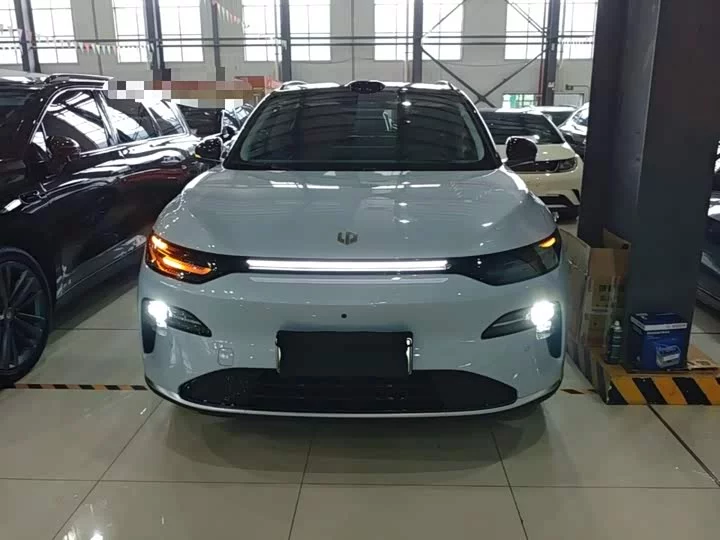 Leapmotor Zero running C11