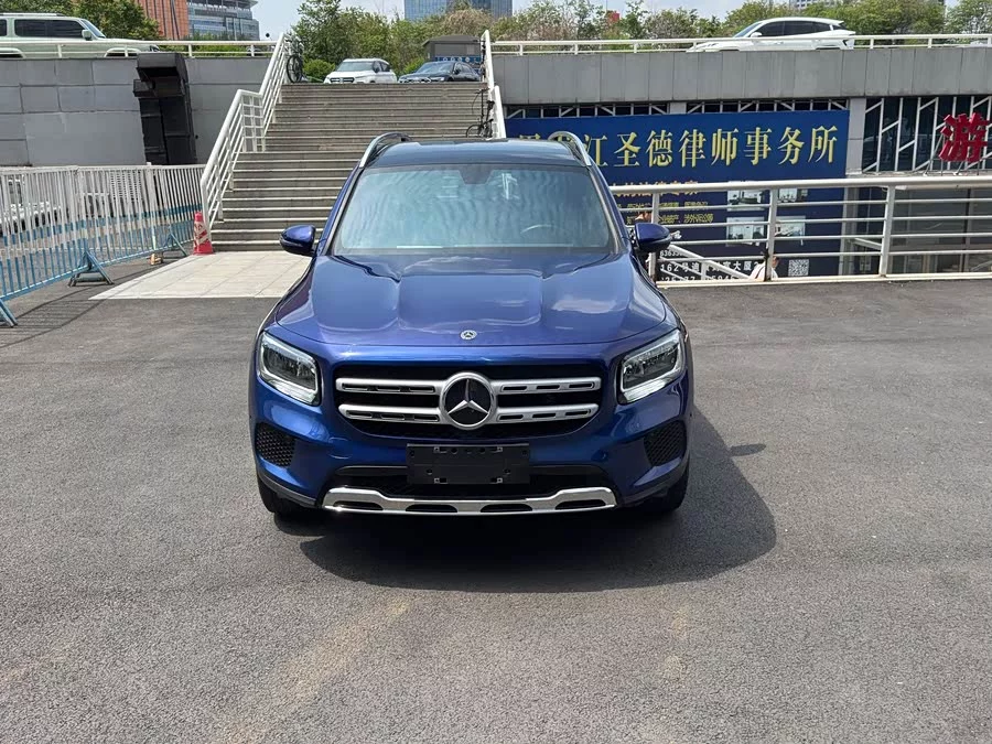 Mercedes Benz GLB
