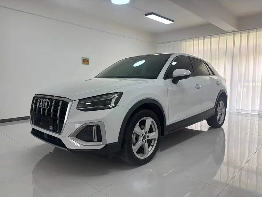 Audi Q2L