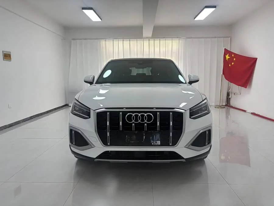 Audi Q2L