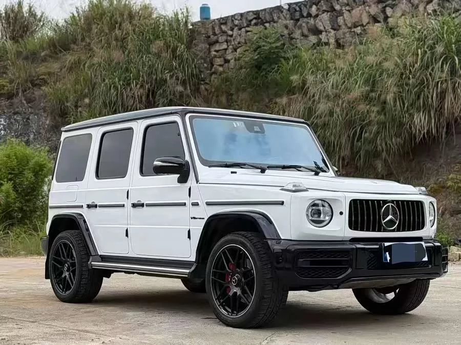 Mercedes Benz G-rated