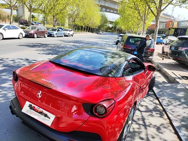 ferrari Portofino