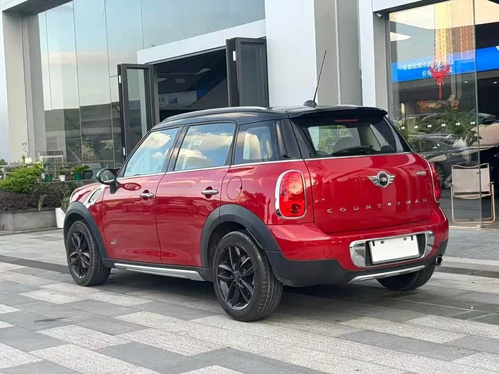 MINI COUNTRYMAN