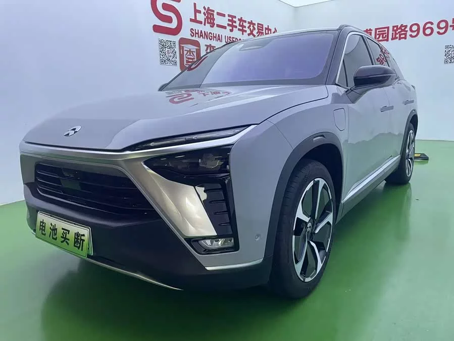 NIO ES8