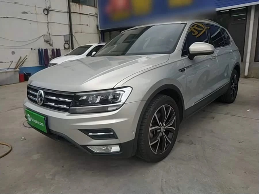Volkswagen Tiguan L