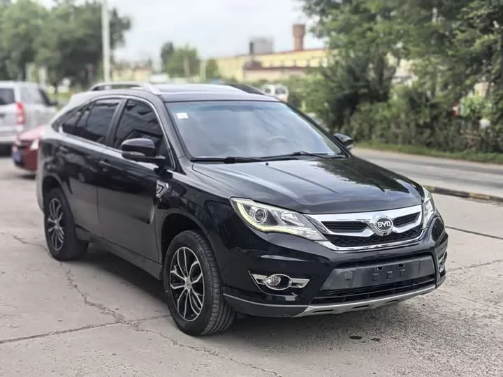 BYD S7