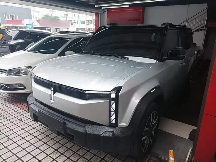 iCAR 03