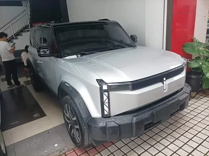 iCAR 03
