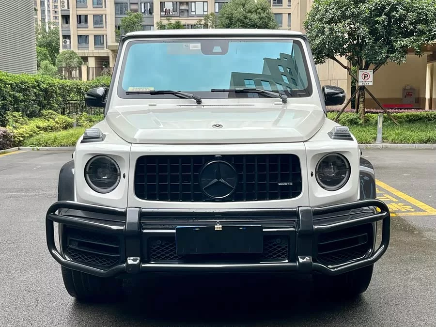 Mercedes Benz G-rated