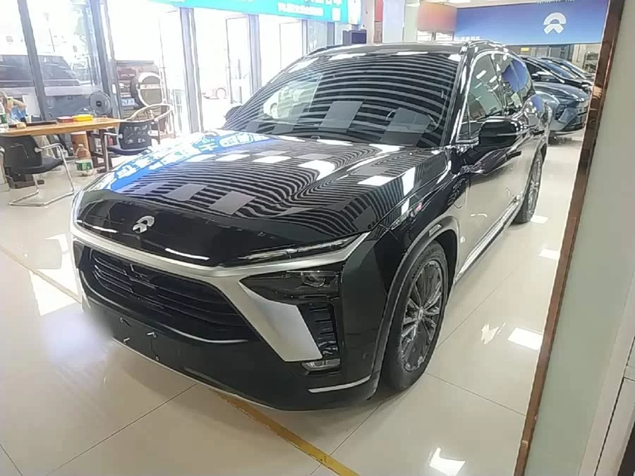 NIO ES8