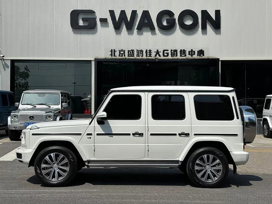Mercedes Benz G-rated