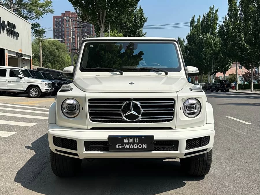 Mercedes Benz G-rated