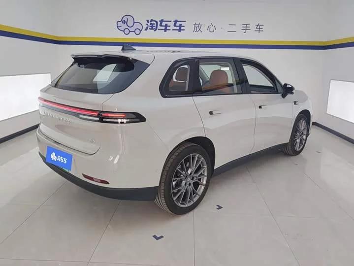 Leapmotor Zero running C10