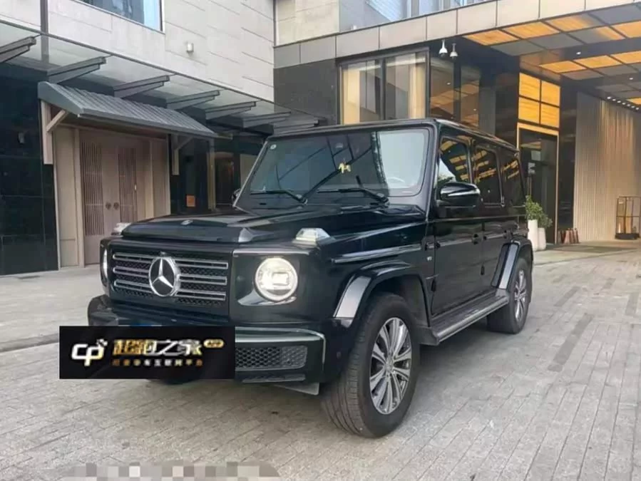 Mercedes Benz G-rated