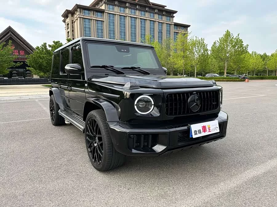 Mercedes Benz G-rated