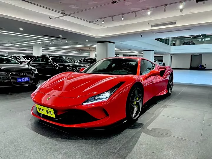 ferrari F8