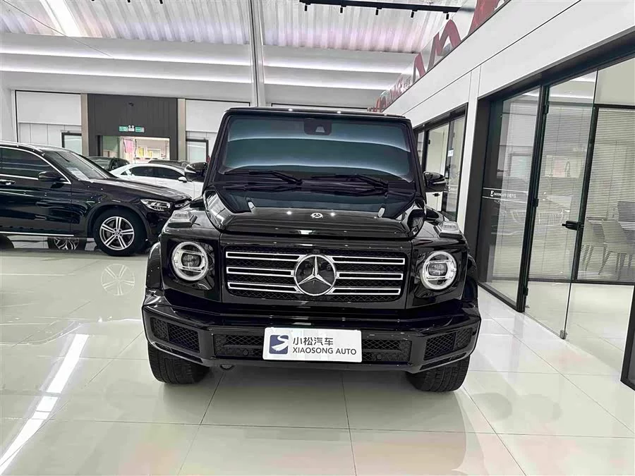 Mercedes Benz G-rated