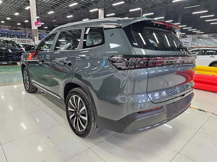 Chery Fengyun T8