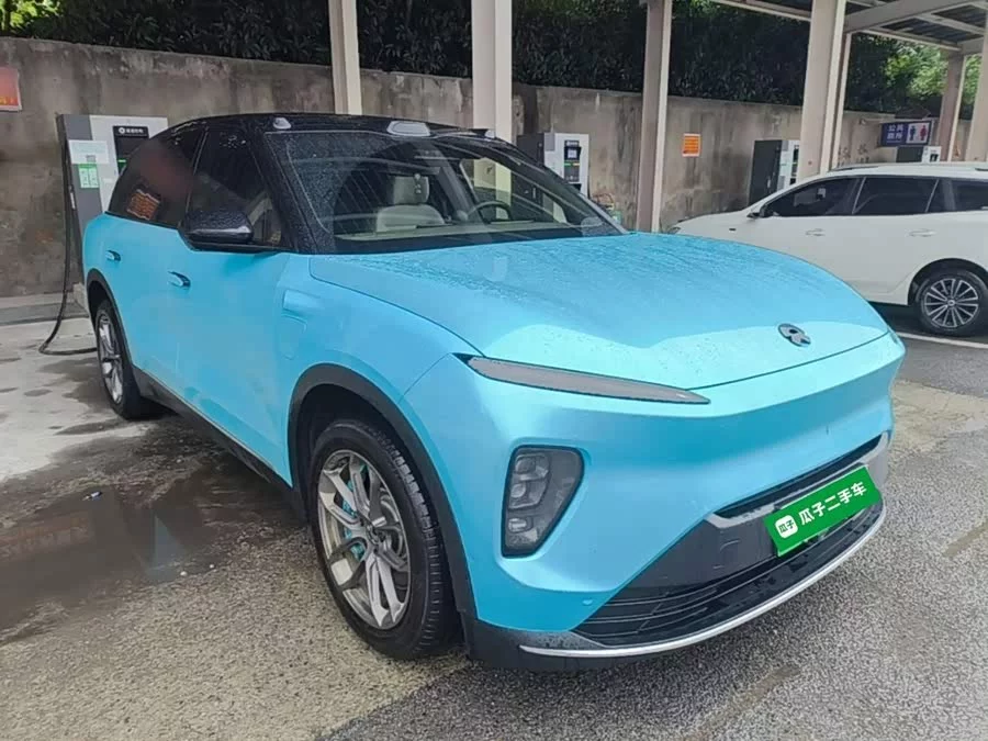 NIO ES8