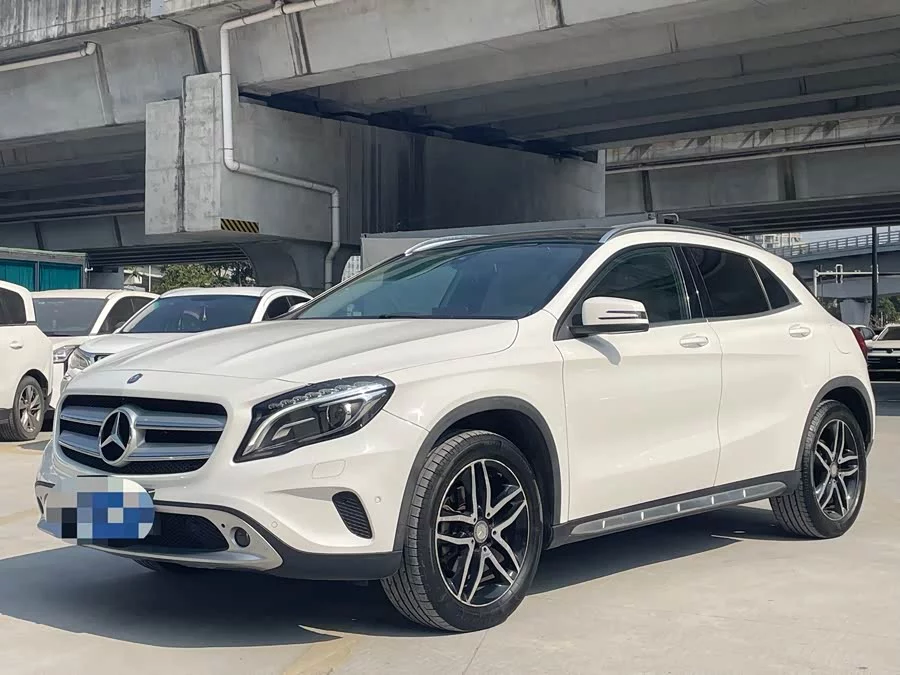 Mercedes Benz GLA