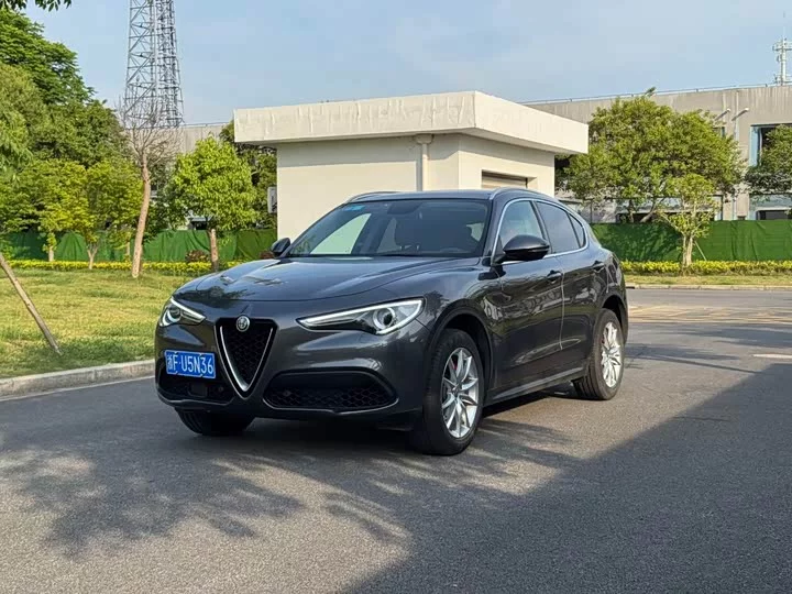 alfa romeo Stelvio