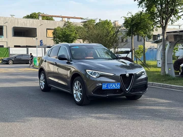 alfa romeo Stelvio