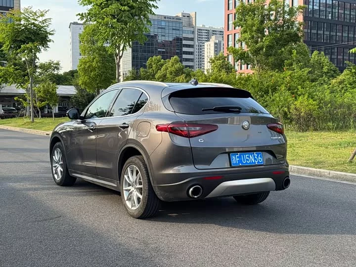 alfa romeo Stelvio